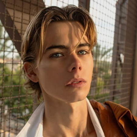 Aiden Ricklef is a many-sided performer-model, actor, and social influencer.  